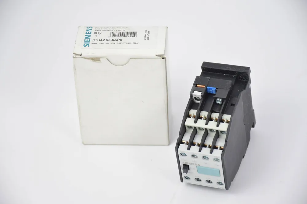 Siemens Hilfsschütz 3TH4253-0AP0 ( 3TH4 253-0AP0 ) Knallerangebot