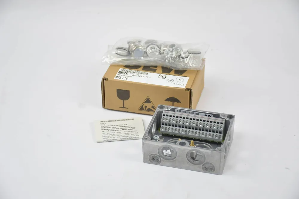 Highlight SEW Eurodrive Busmodul MFZ21D 8236275.10 ( MFZ 21D )