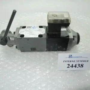 3/2 Wegeventil, SN. 75680, Arburg Nr. 3WE6B53/BG24NK4 mit Handbetätigung Preisreduziert