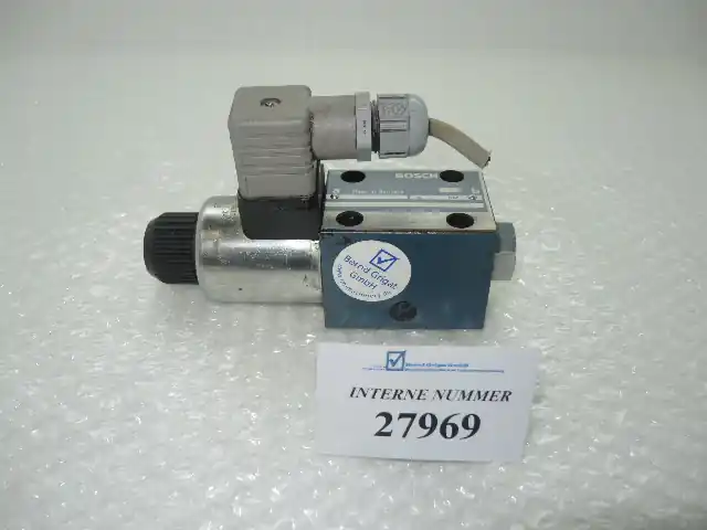 4/2 Wegeventil, Bosch Nr. 0810091238 Neu Im Sortiment